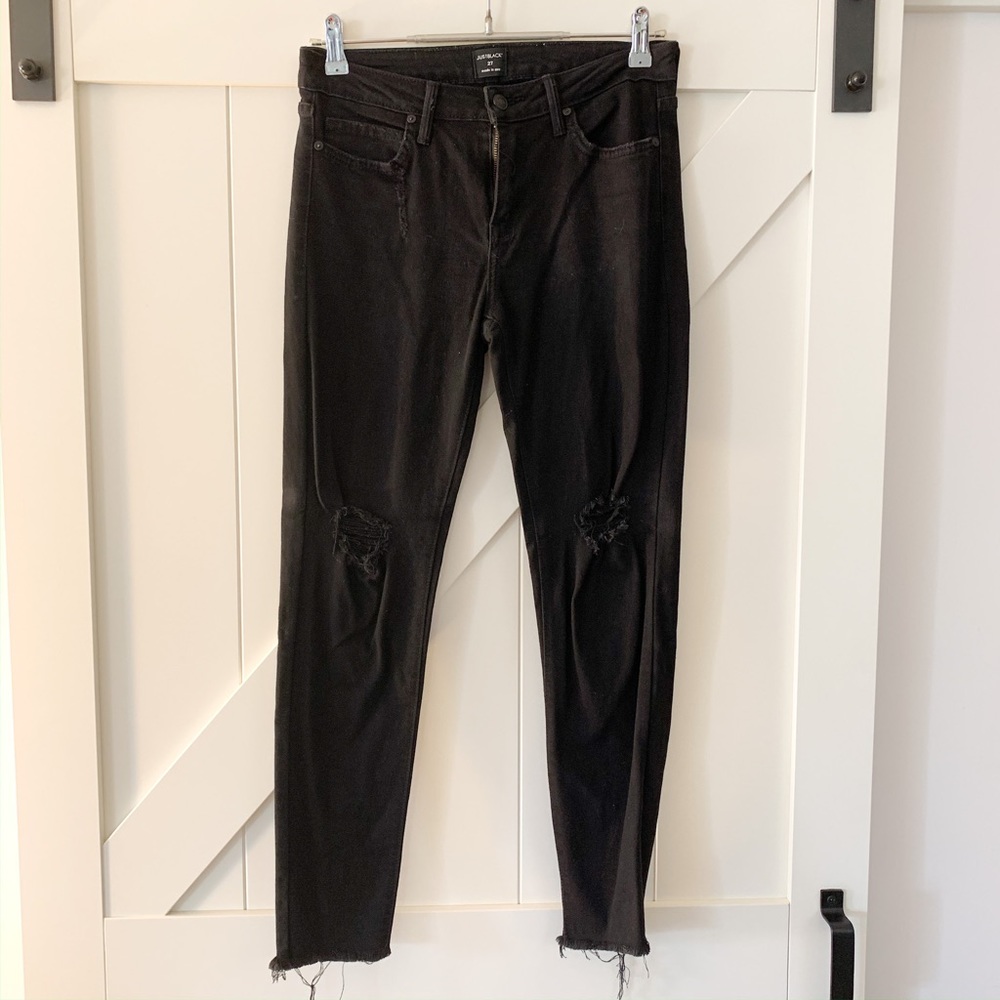 Black ankle skinny